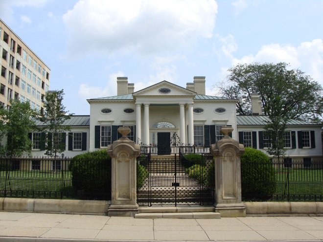 outside of Taft Museum of Art