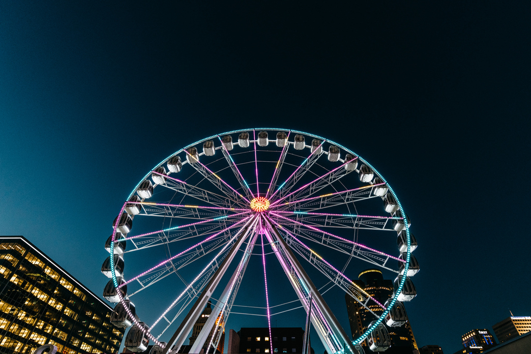 Skystar Wheel on the Riverfront lit up at night
