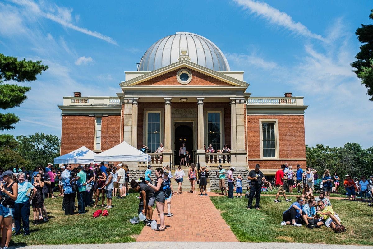 crowds outside Cincinnati Observatory